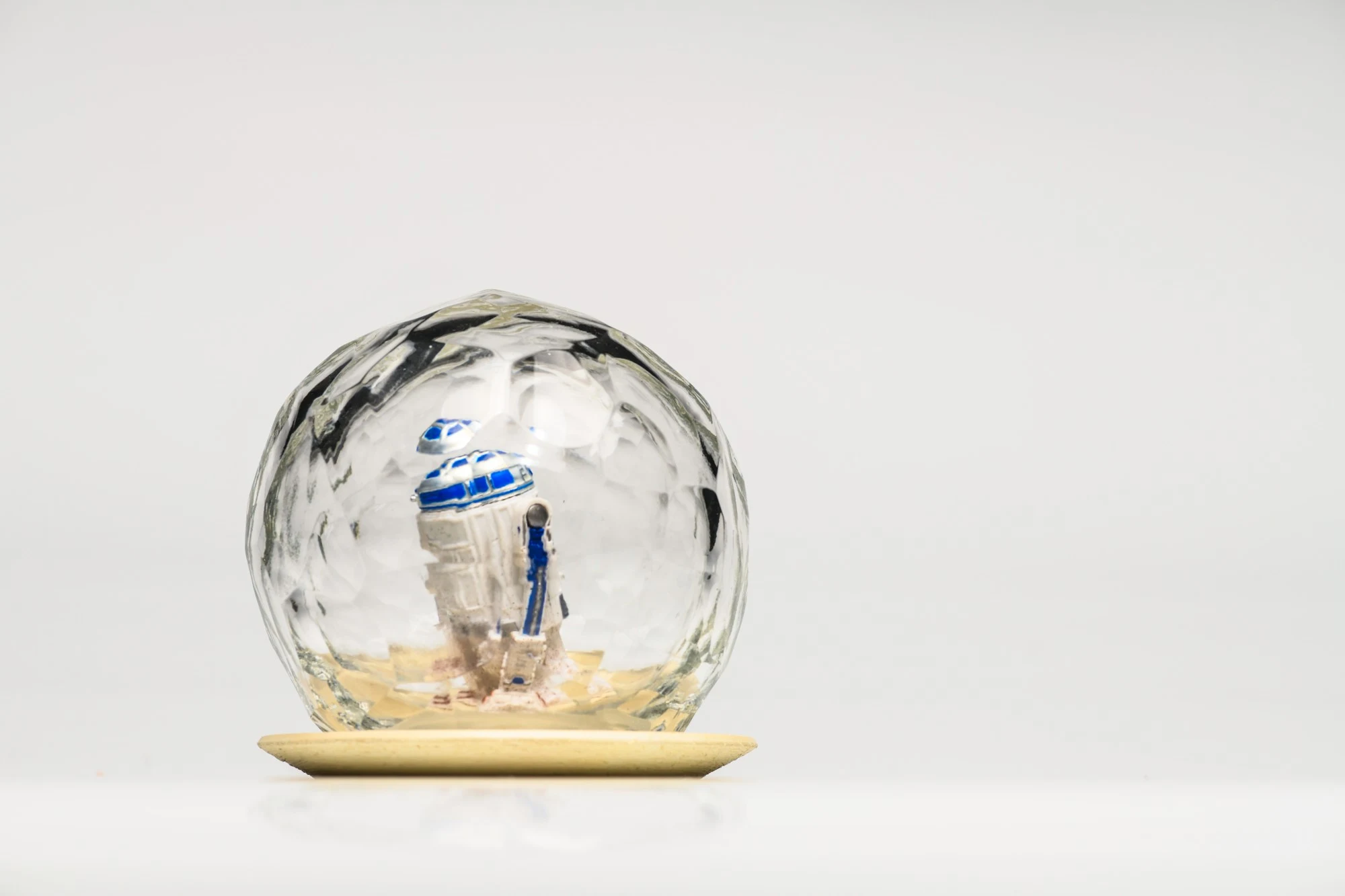 The dome seen closer, the figure broken up by the facets